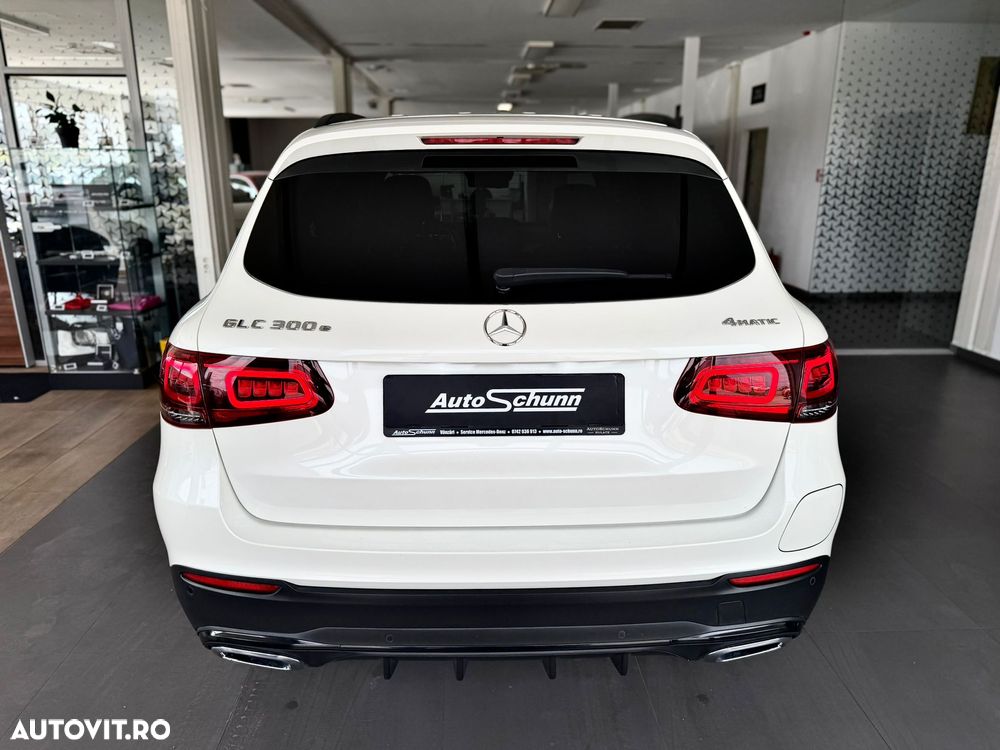 Mercedes-Benz GLC 300 e 4Matic 9G-TRONIC AMG Line - 7