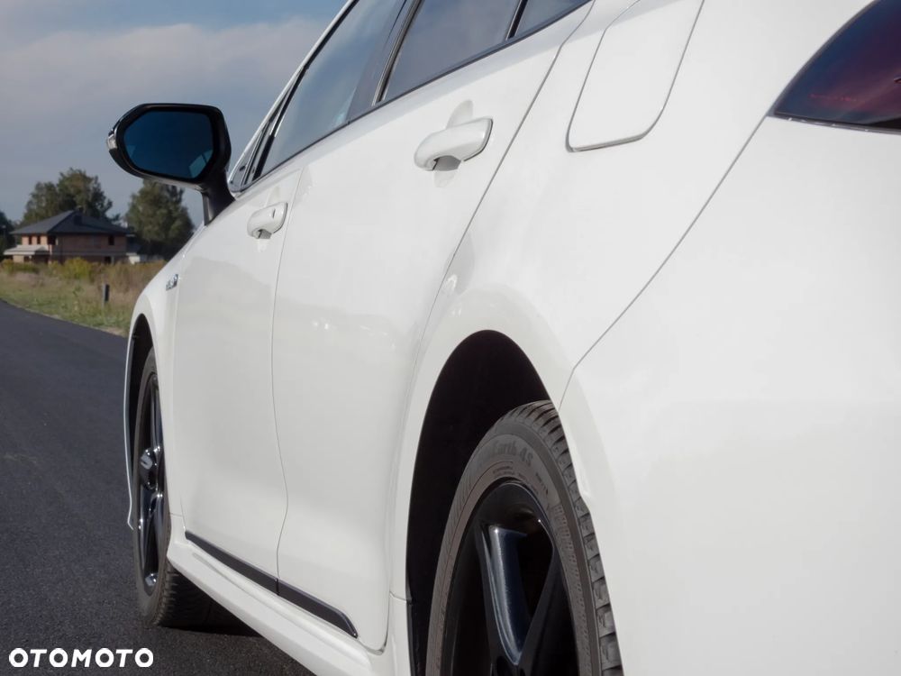 Toyota Corolla 1.8 Hybrid Comfort - 13