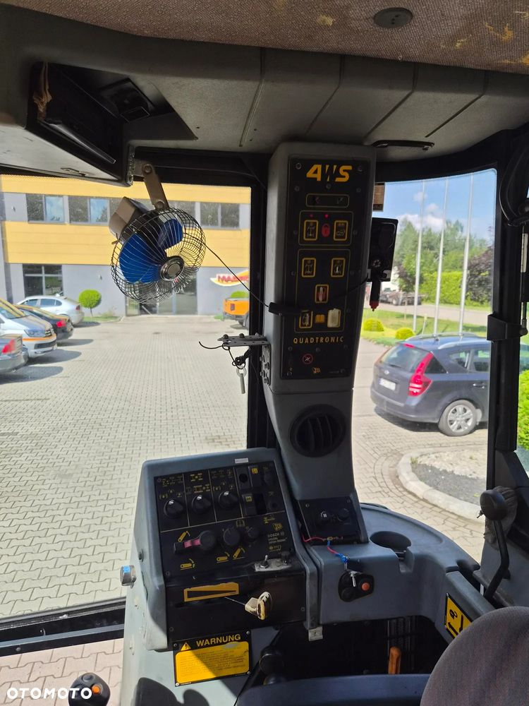 JCB FASTRAC 2115 - 14