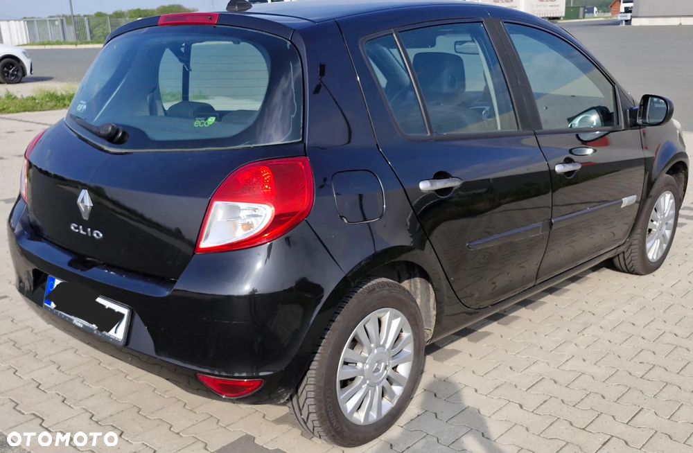 Renault Clio - 10