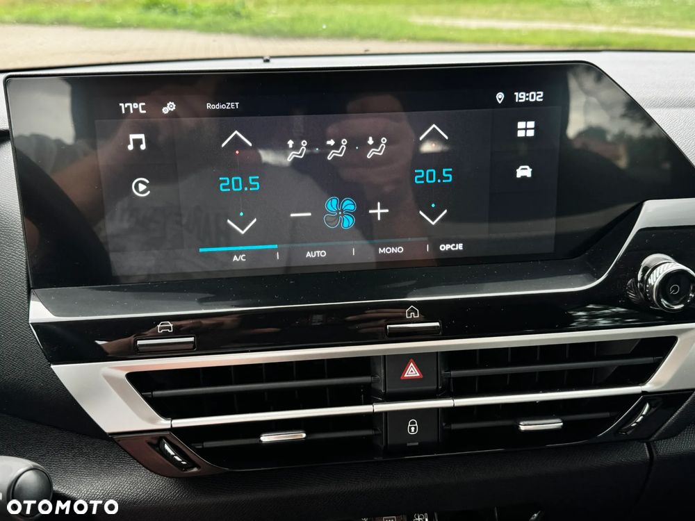 Citroën C4 PureTech 130 Stop&Start SHINE - 16