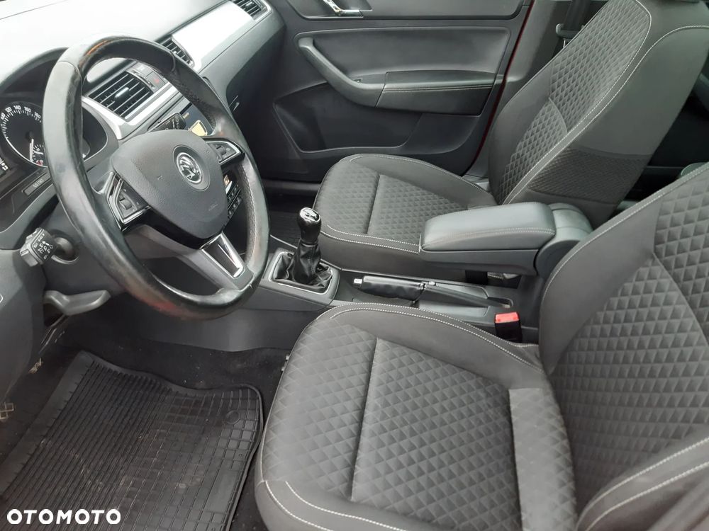 Skoda RAPID 1.4 TDI Green tec Edition - 10