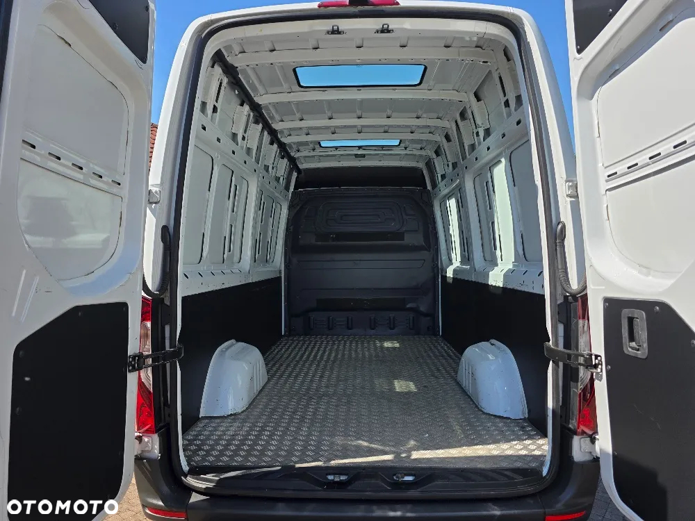 Mercedes-Benz SPRINTER 317 L2H2 - 22