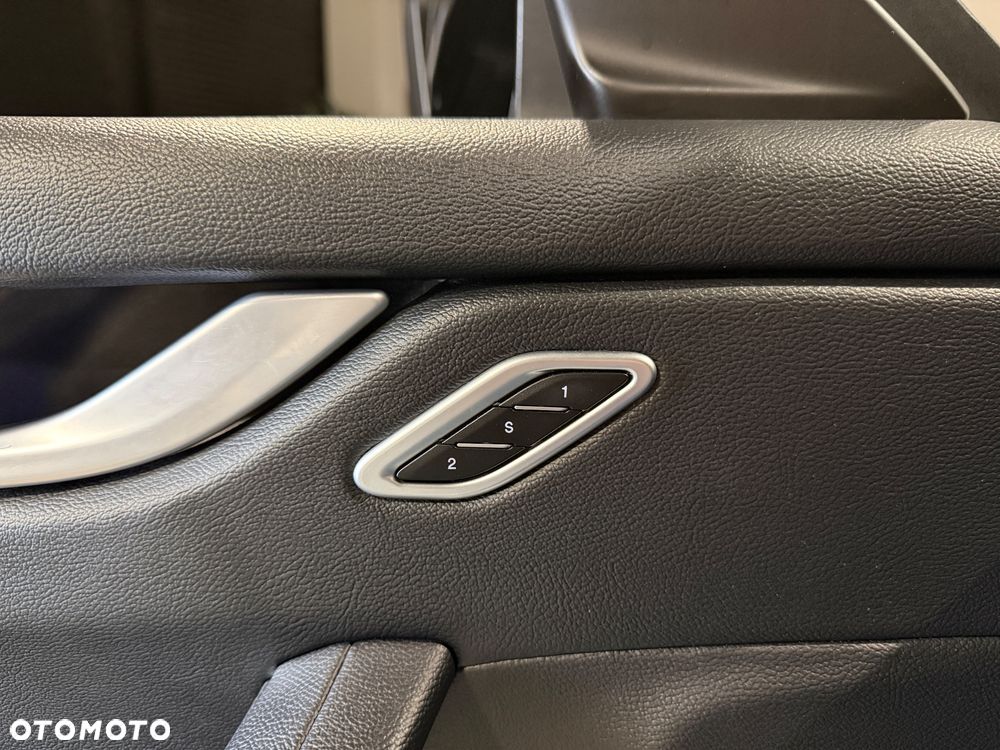 Maserati Levante - 25
