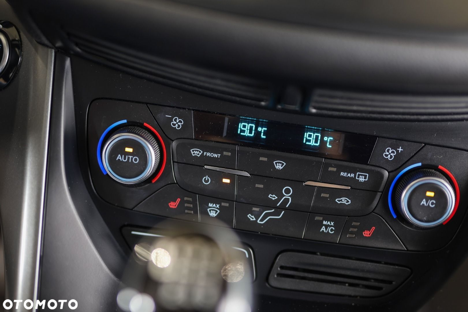 Ford Kuga - 27