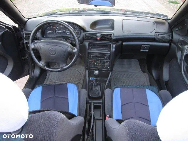 Opel Astra Cabriolet 1.6 - 7