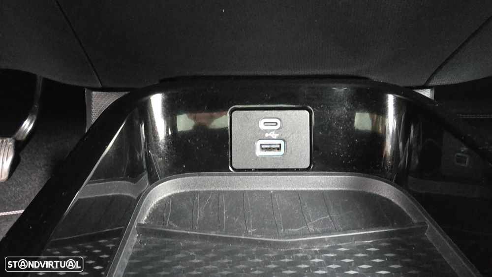 Ford Mustang Mach-E 98.7 kWh GT AWD - 44