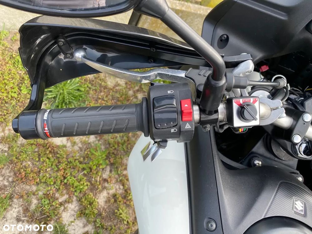 Suzuki V-STROM - 13