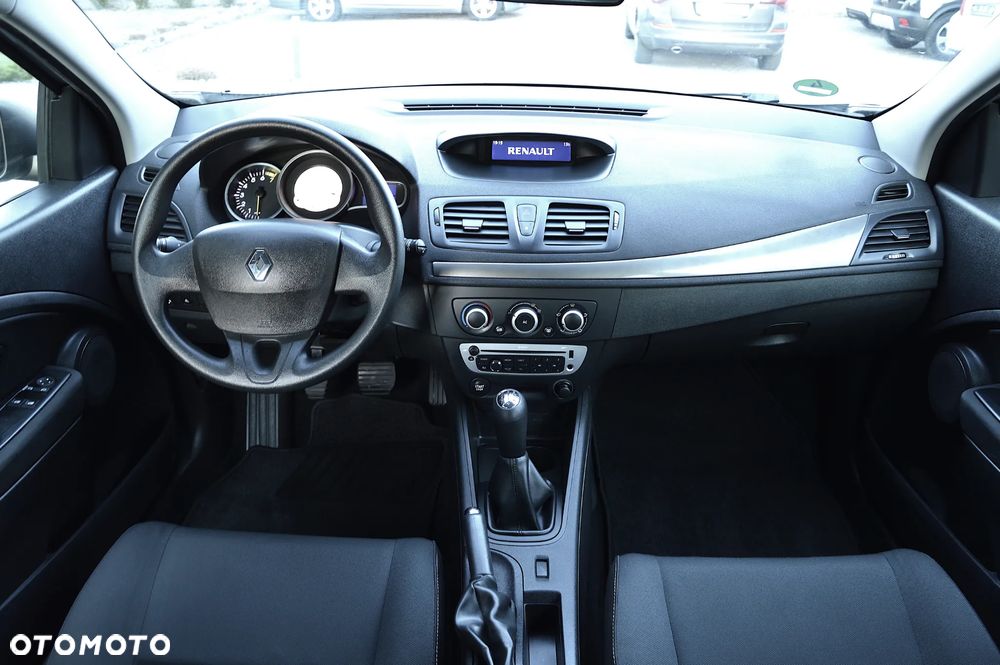 Renault Megane 1.6 16V 100 J'taime - 10