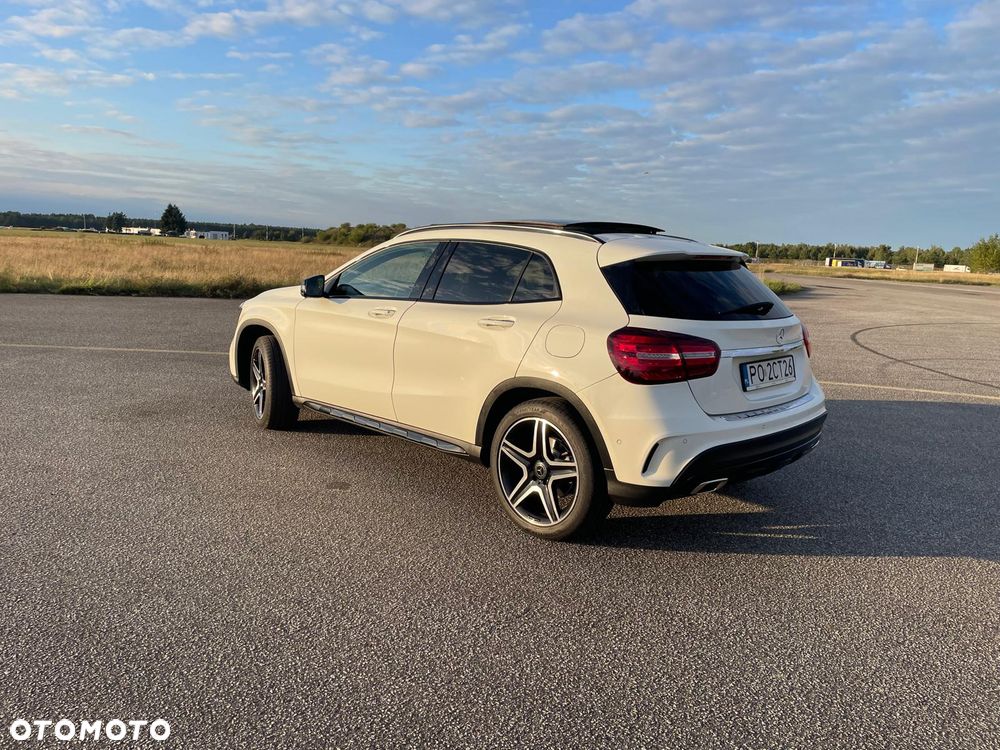 Mercedes-Benz GLA 200 7G-DCT AMG Line - 4