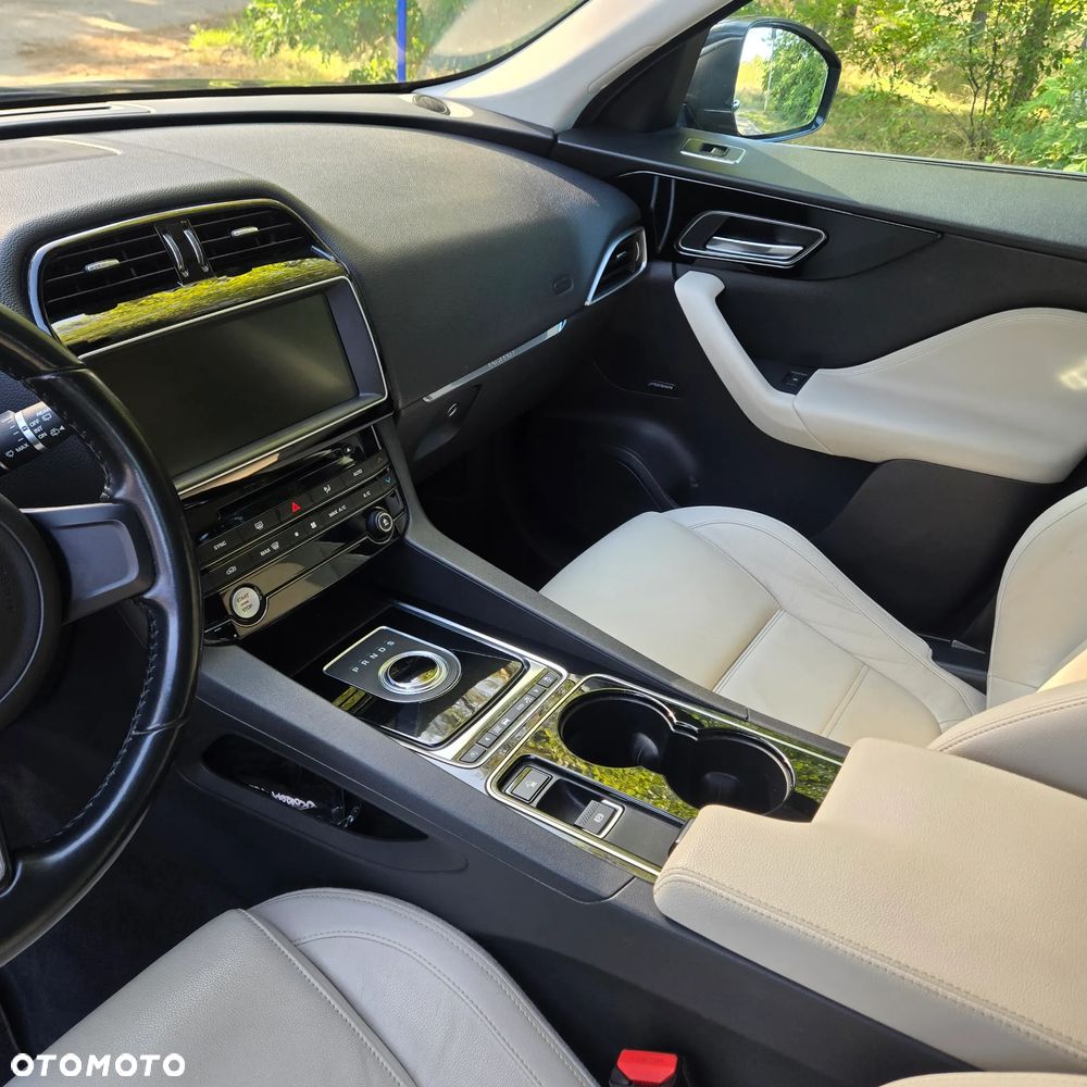 Jaguar F-Pace 2.0 i4D AWD Prestige - 10