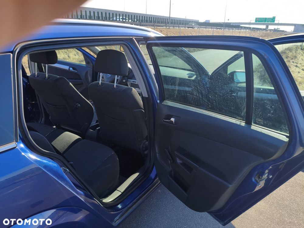 Opel Astra 1.8 Sport - 16