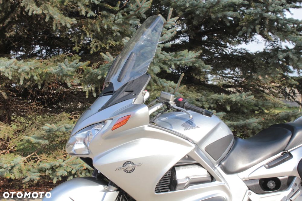 Honda ST - 4