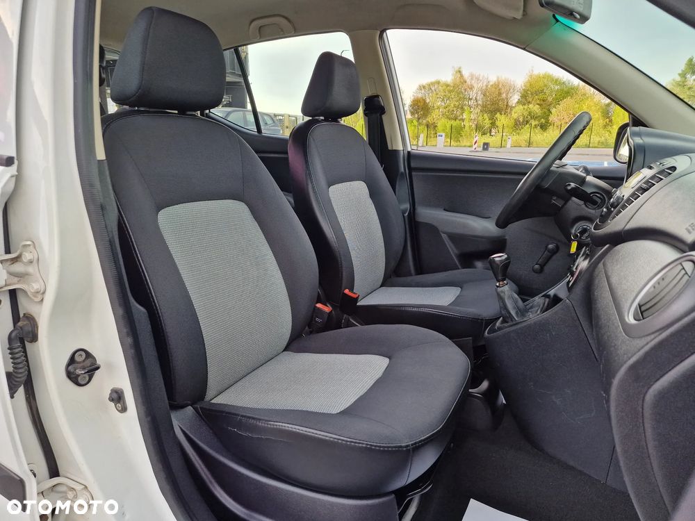 Hyundai i10 1.1 Premium - 26