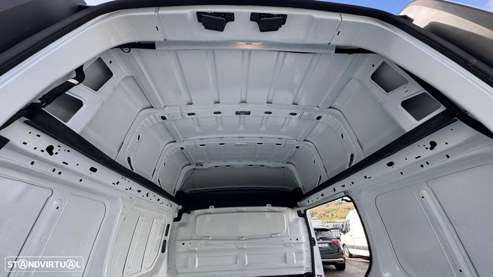 Renault Trafic 2.0 dCi L1 H2 Fase III - 23