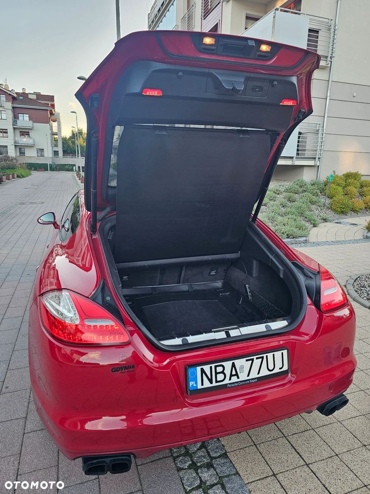 Porsche Panamera GTS - 9