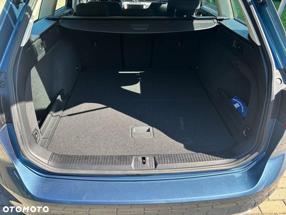 Volkswagen Passat 2.0 TDI BMT Comfortline - 29