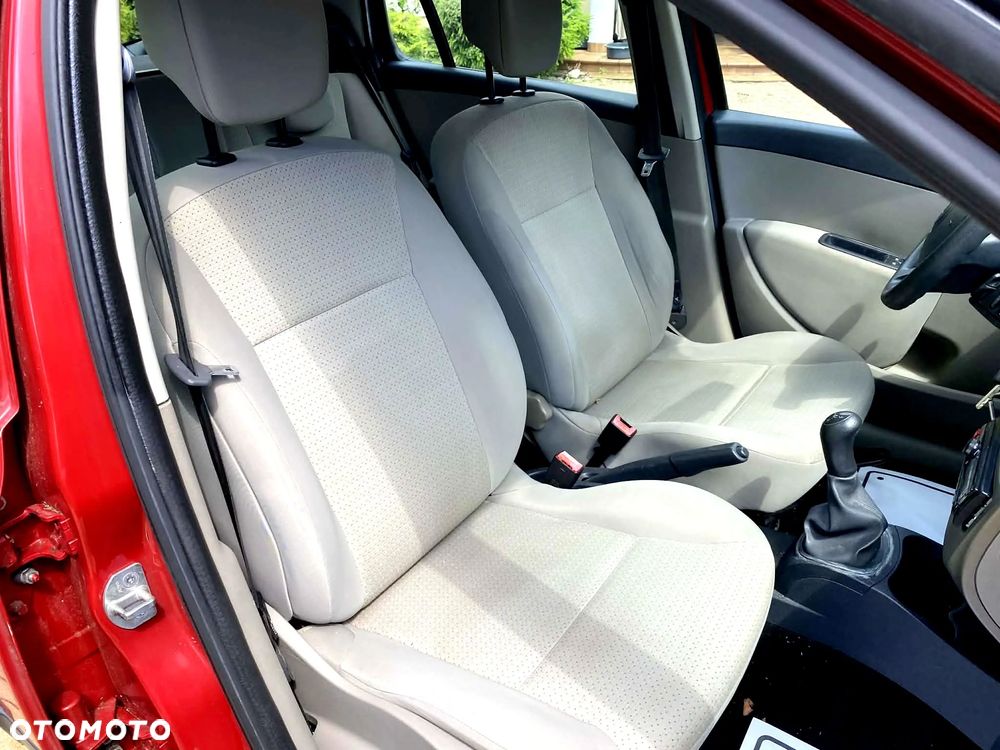 Renault Clio - 8