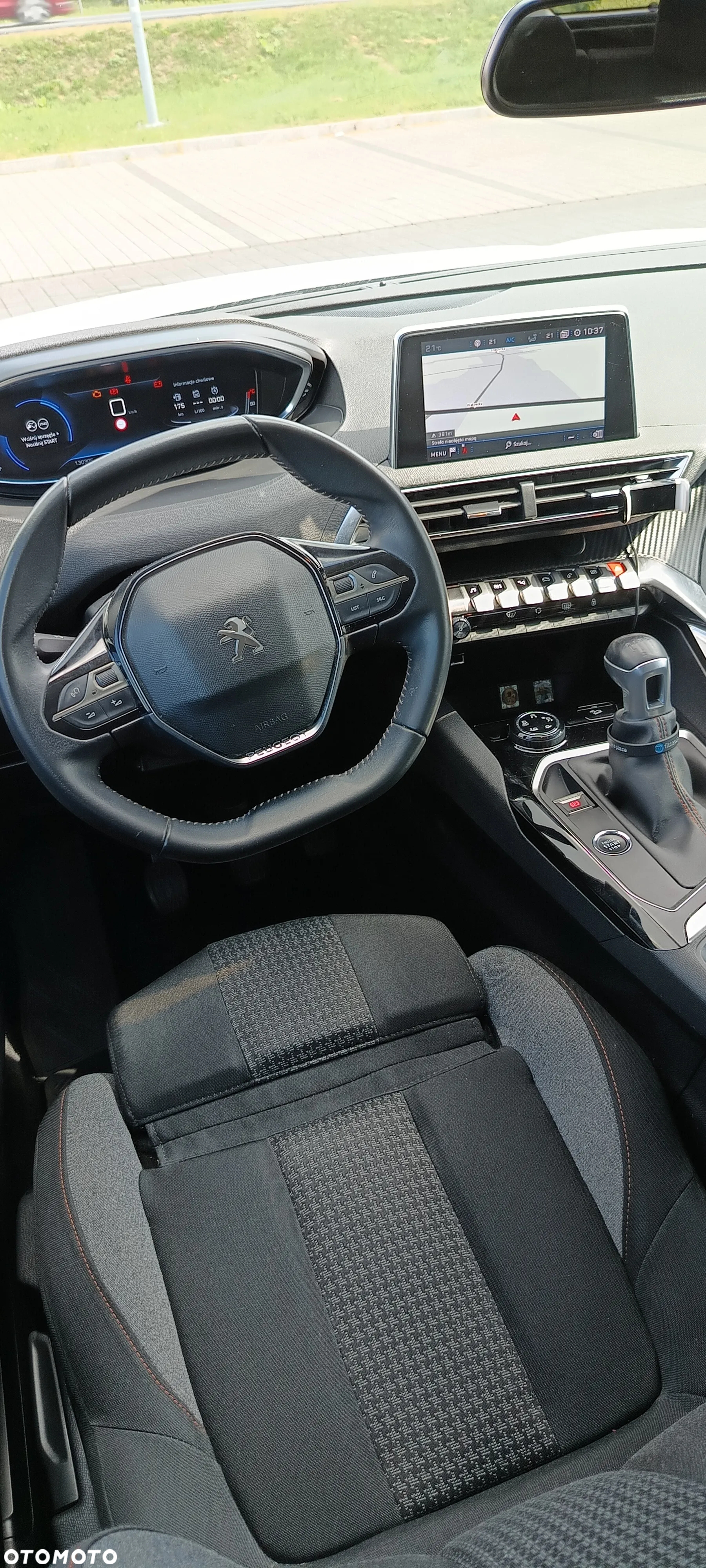 Peugeot 3008 1.2 PureTech Allure S&S - 26