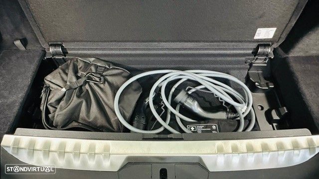 BMW 330 e Aut. Luxury Line - 30