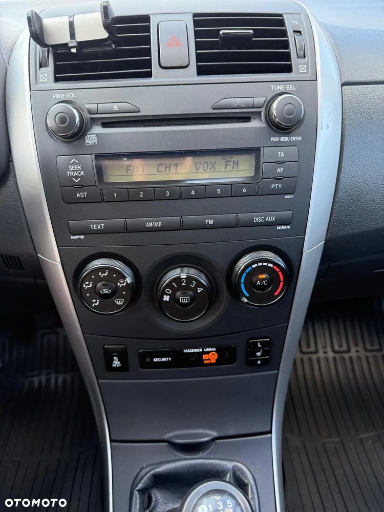 Toyota Corolla - 8