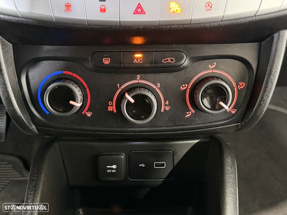 Fiat Tipo Station Wagon 1.3 M-Jet Lounge - 30