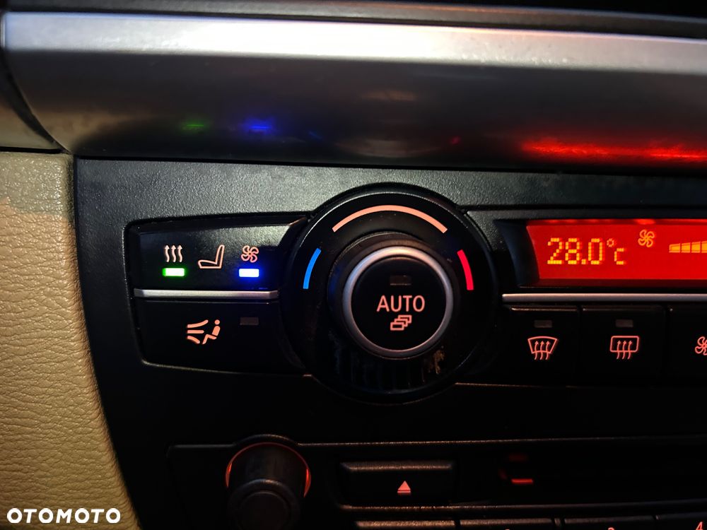 BMW X5 3.5d xDrive - 26