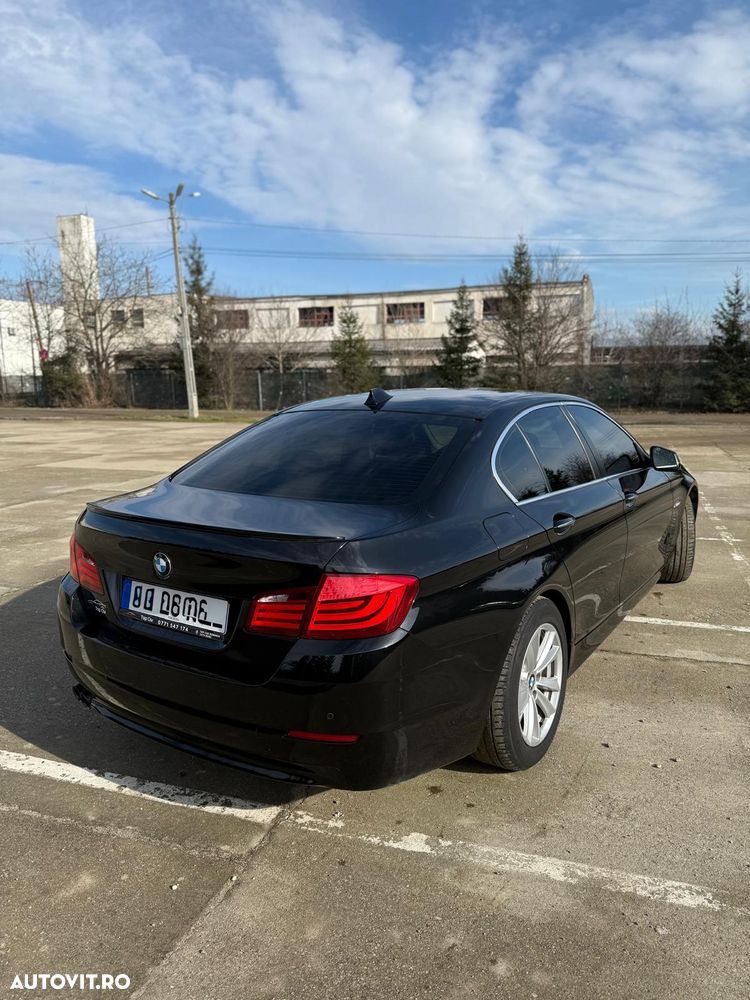 BMW Seria 5 520d Aut. - 14