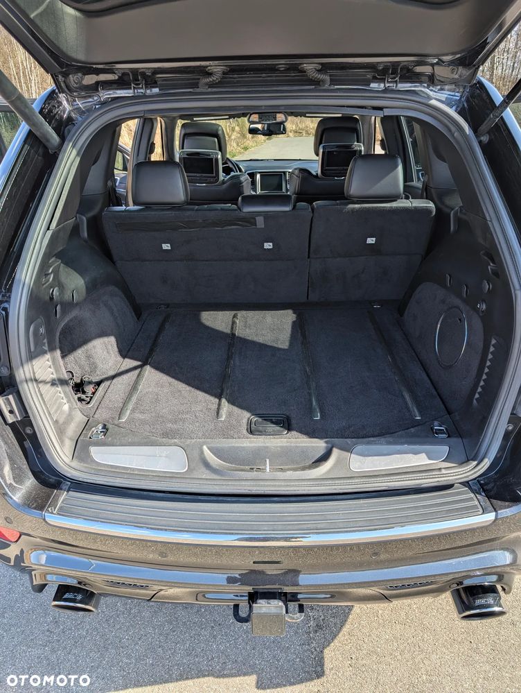 Jeep Grand Cherokee SRT - 12