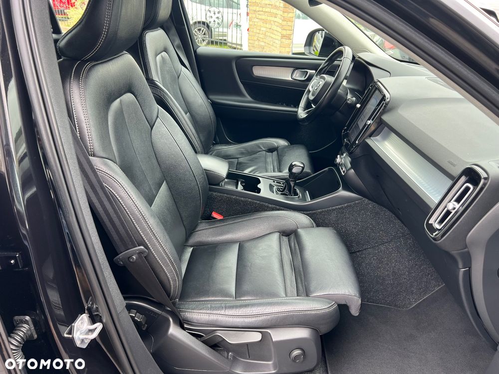 Volvo XC 40 D3 AWD R-Desgin - 29