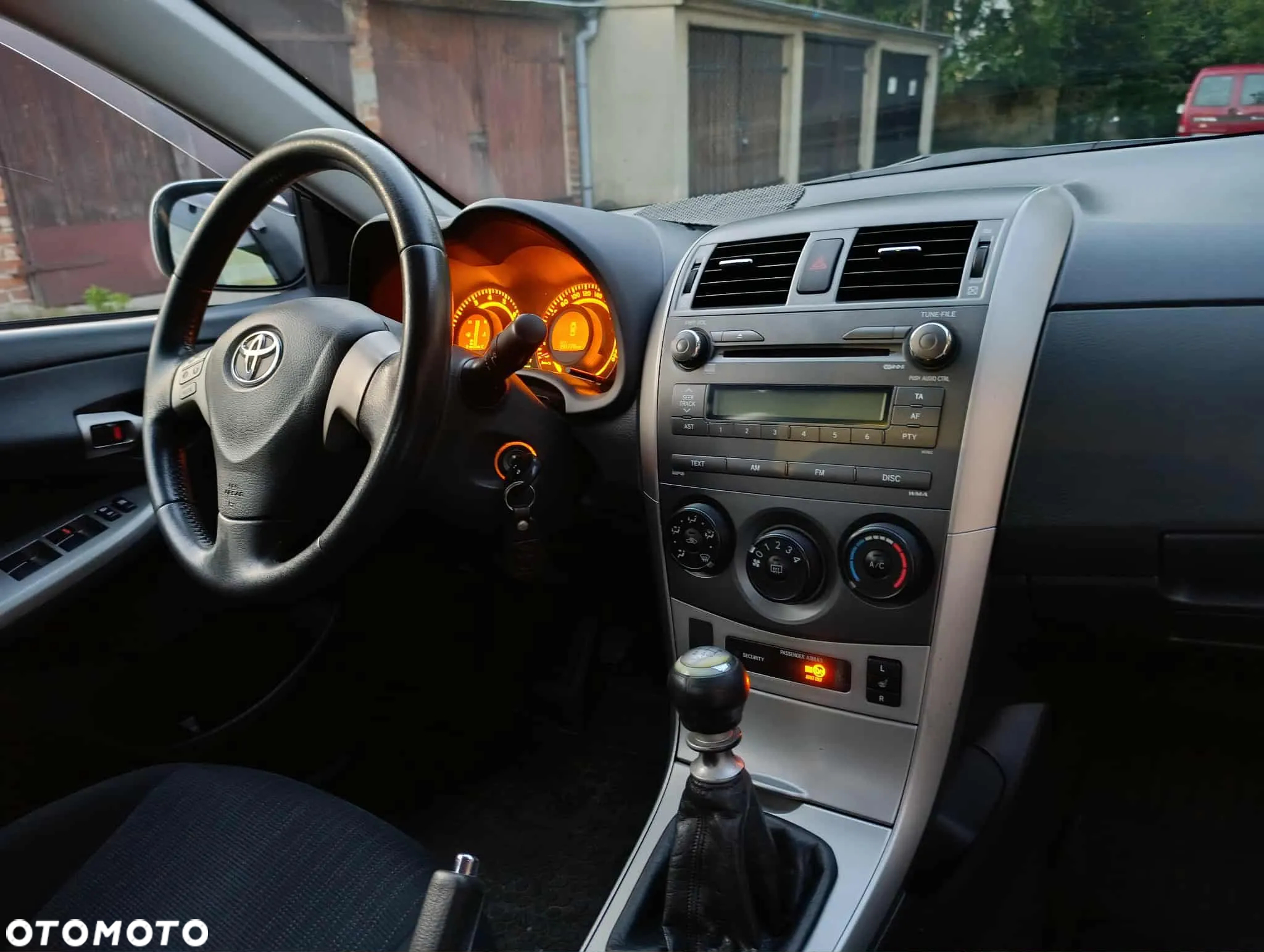 Toyota Corolla - 3
