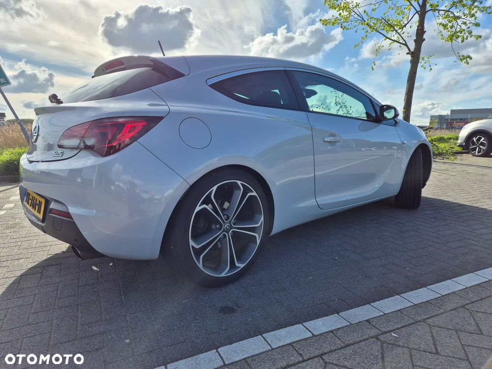 Opel Astra - 3