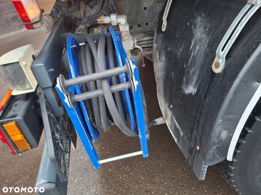 Mercedes-Benz Axor 1829 Zamiatarka Johnston 2 Silniki Szczotki L/R Karcher Listwa Ciśnieniowa - 11