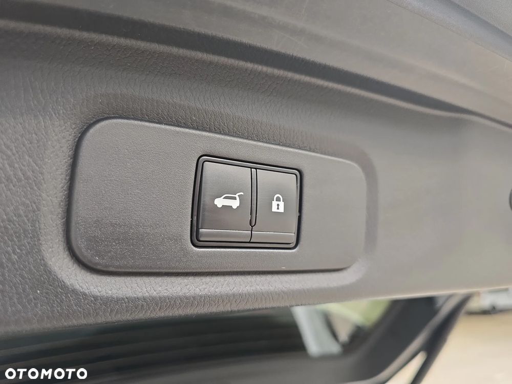 Nissan Qashqai 1.3 DIG-T MHEV 4x4 N-Connecta Xtronic - 19