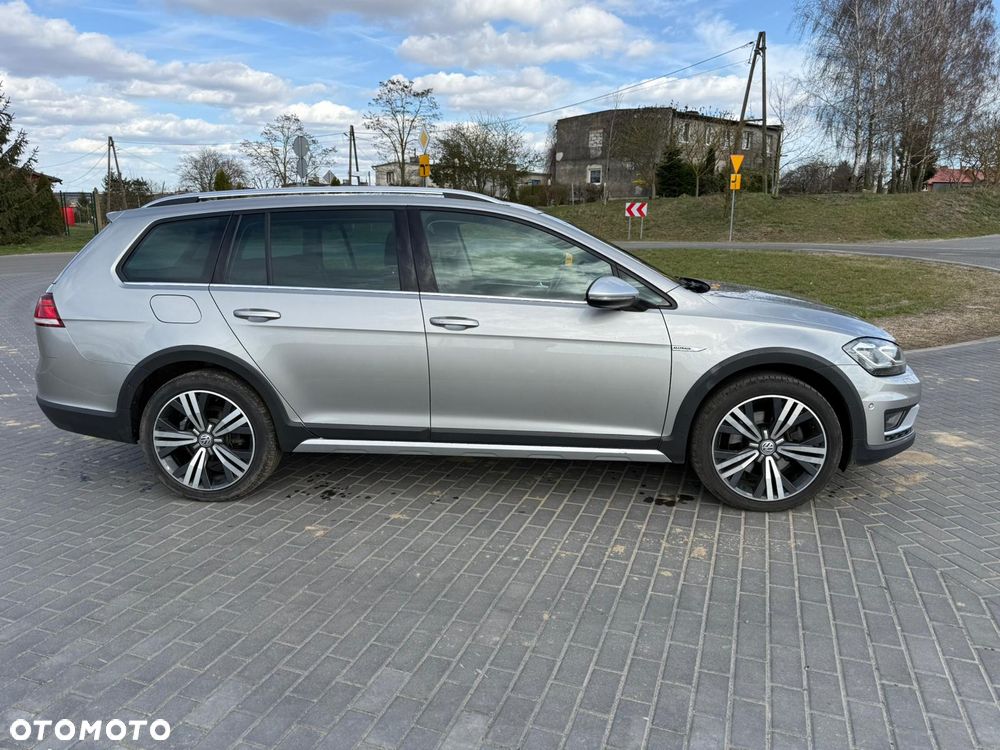 Volkswagen Golf Alltrack - 2