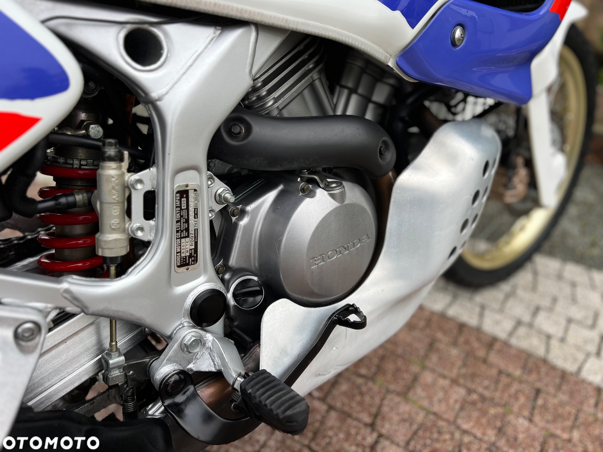Honda XRV - 16
