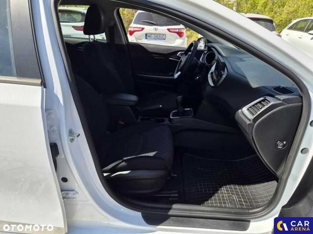 Kia Ceed - 31