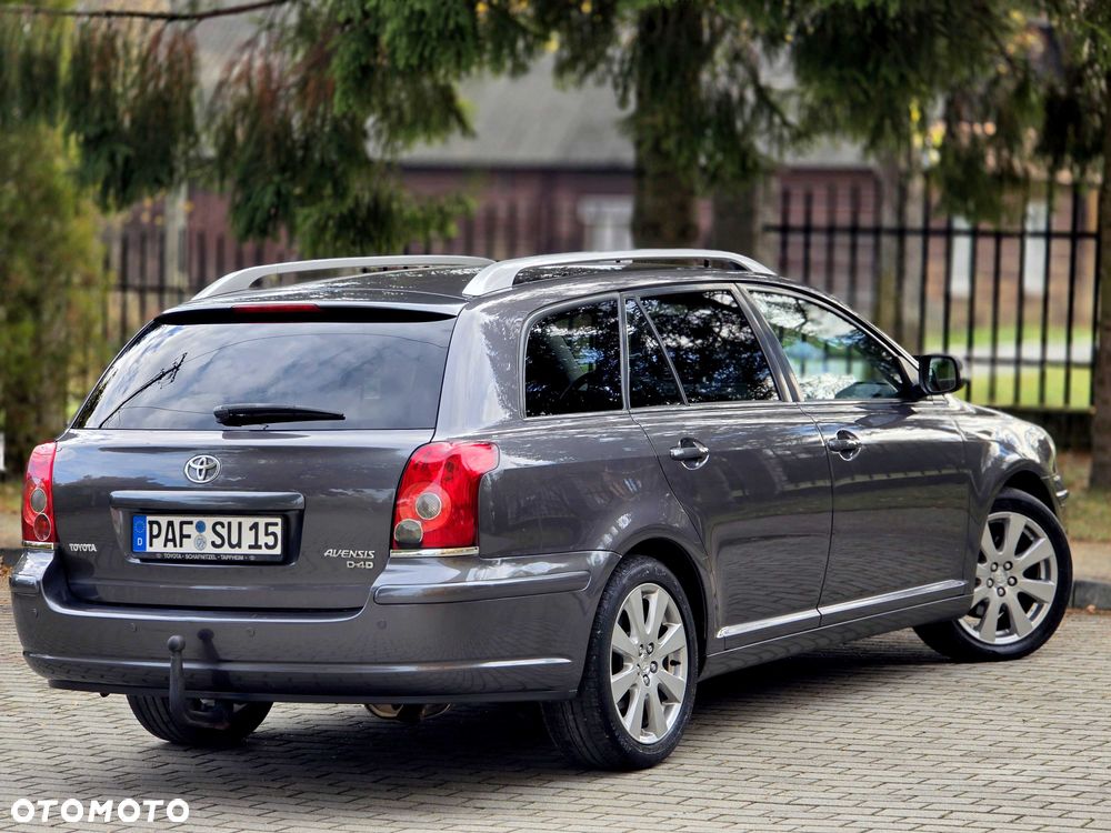 Toyota Avensis - 6