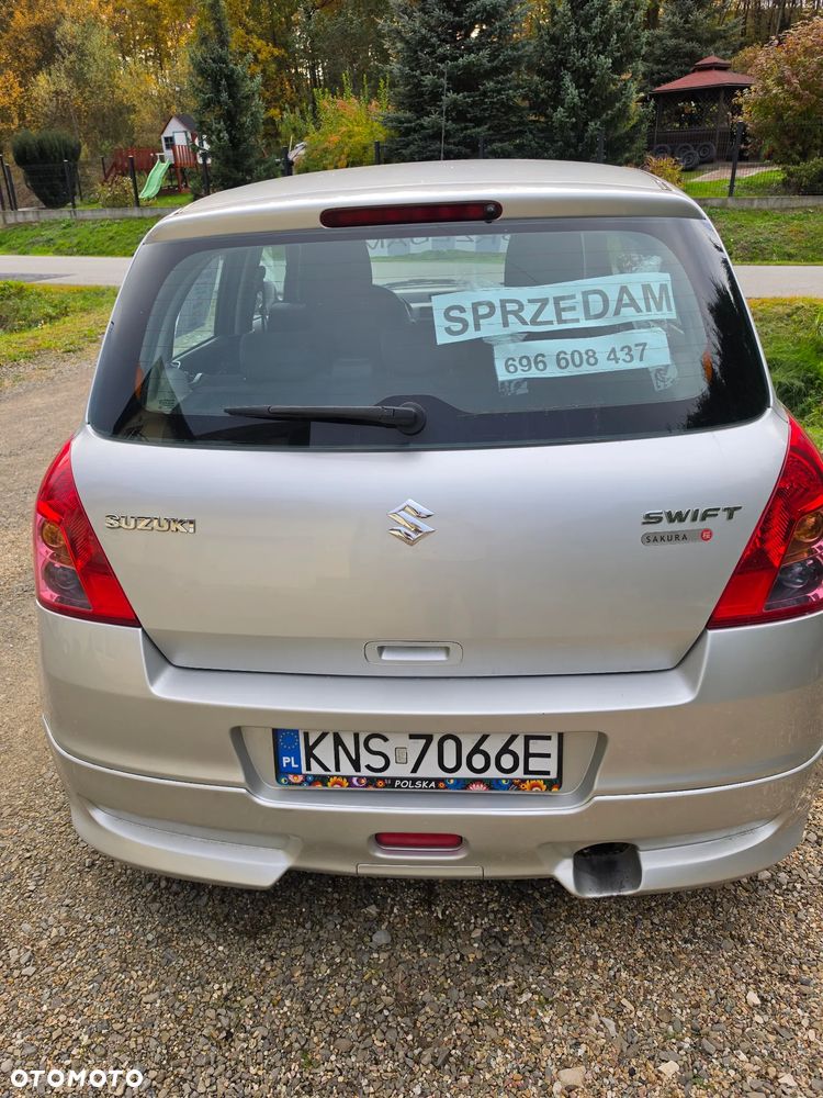 Suzuki Swift 2009 photo 4