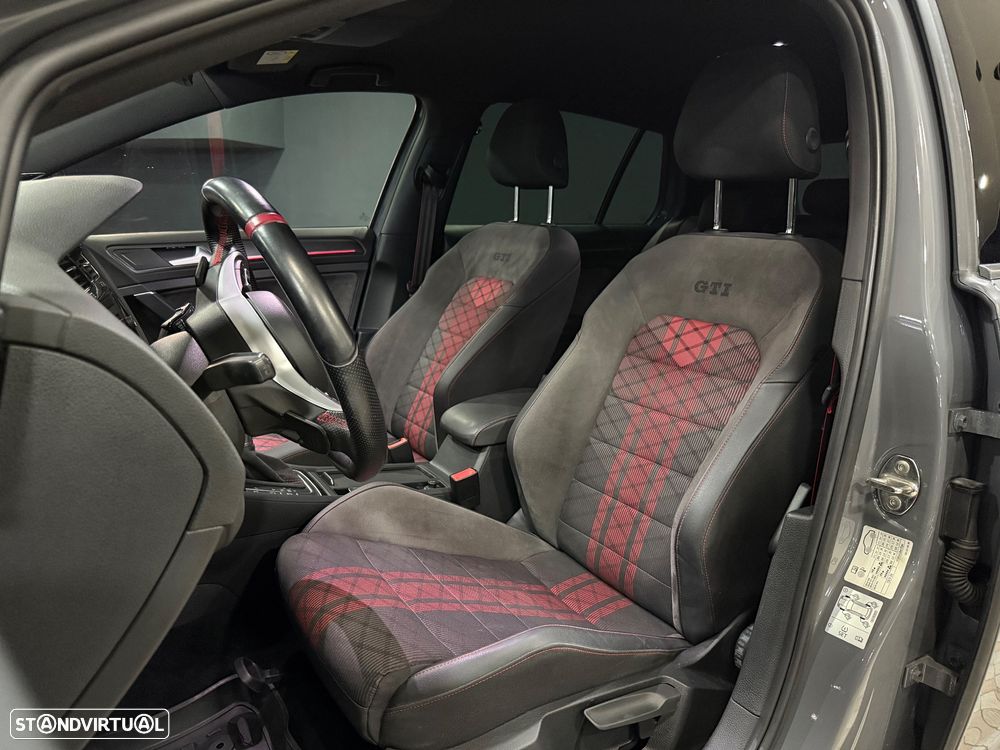 VW Golf 2.0 TSI GTi TCR DSG - 2