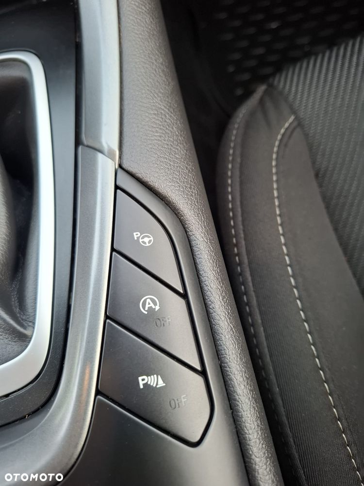 Ford Mondeo 2.0 TDCi Titanium PowerShift - 28