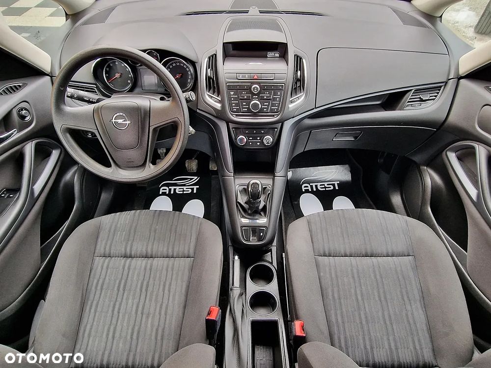 Opel Zafira - 10