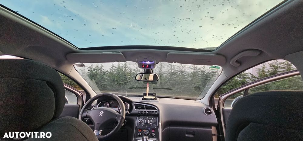 Peugeot 3008 Hybrid4 - 11