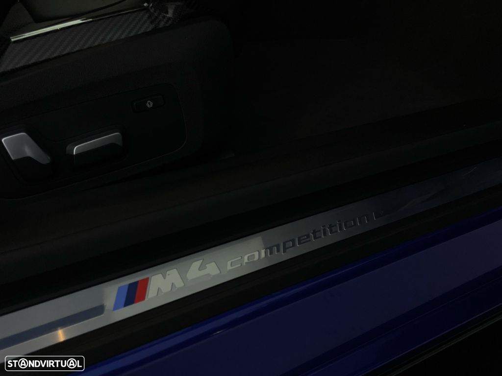 BMW M4 Competition xDrive - 30