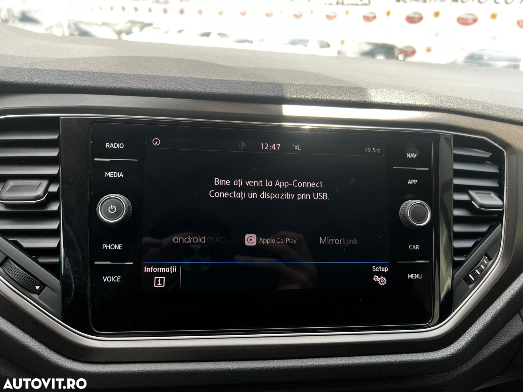 Volkswagen T-ROC - 18