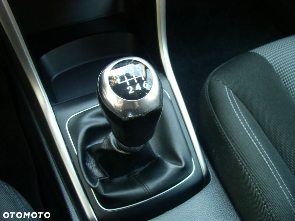 Hyundai i30 1.4 Fifa World Cup Edition - 25