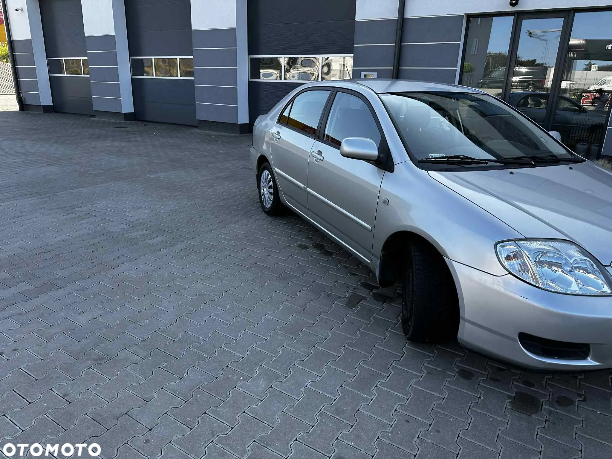 Toyota Corolla - 5