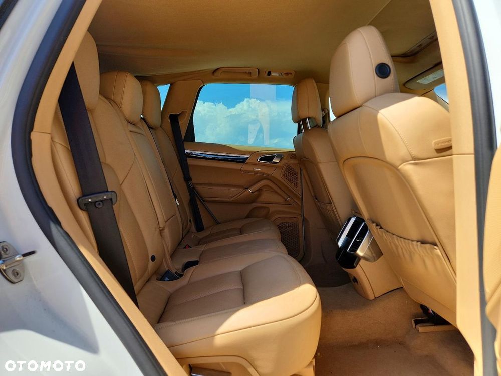 Porsche Cayenne - 11