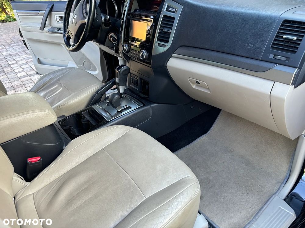 Mitsubishi Pajero 3.2 DID Instyle EU6 - 8