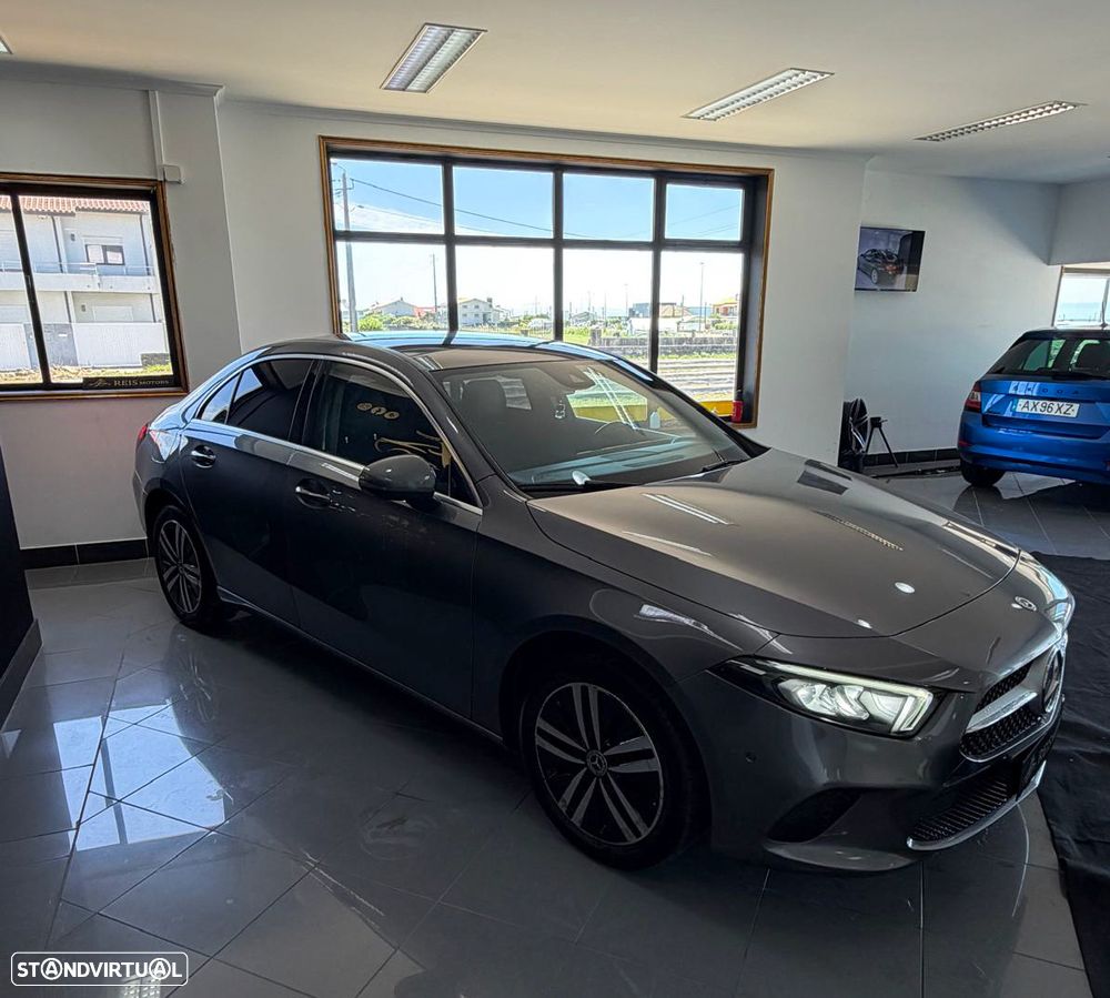 Mercedes-Benz A 250 Limousine e 8G-DCT AMG Line - 3